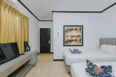 スタンダードトリプルルーム — Royal Beach Residence, Patong Beach